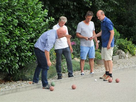 fisten aktiv|Aktiv fisten und Boccia spielen .